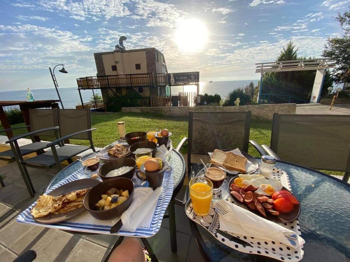 Hemingway Rooms In Happy Beach فارنا المظهر الخارجي الصورة