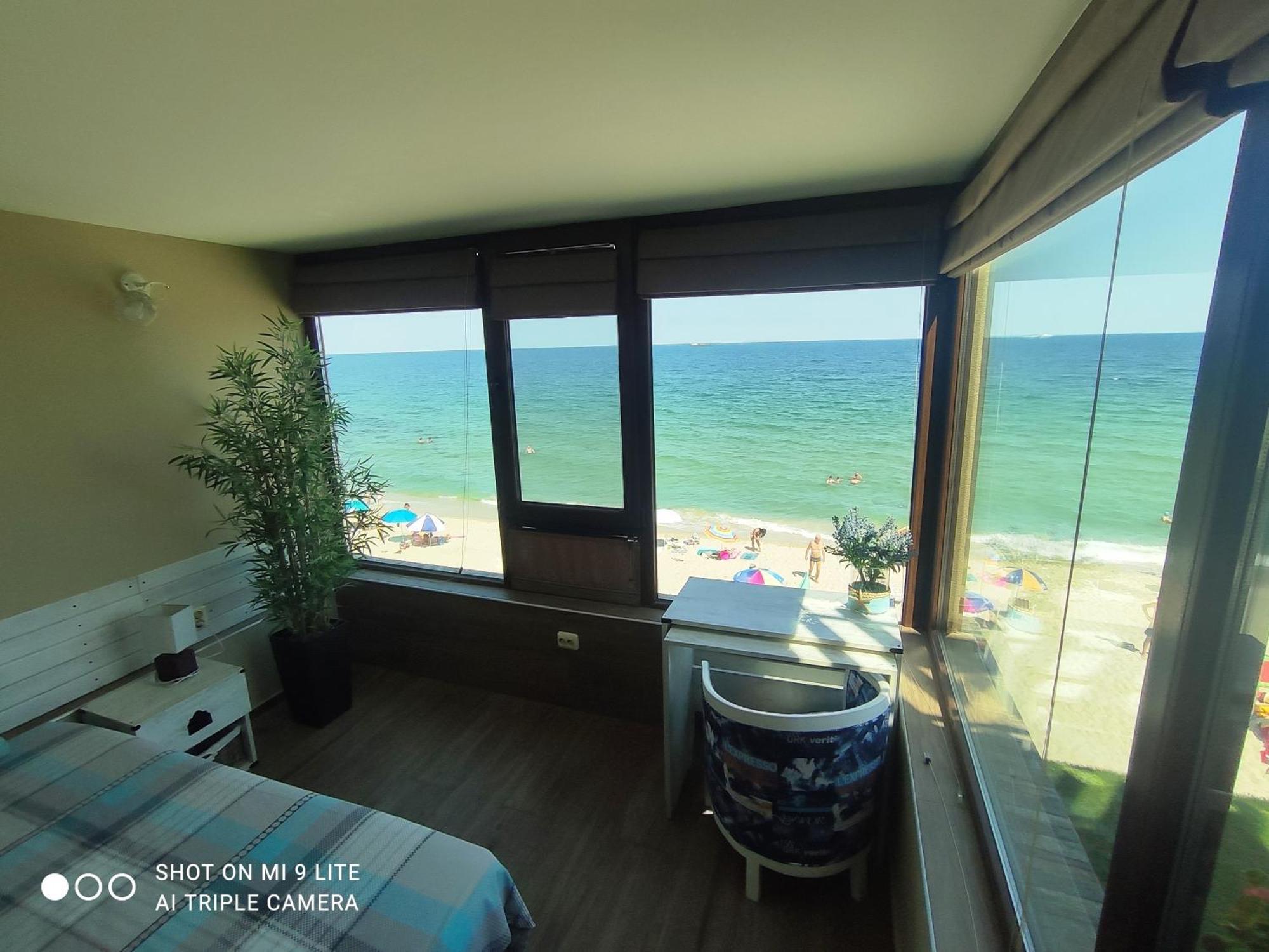 Hemingway Rooms In Happy Beach فارنا المظهر الخارجي الصورة