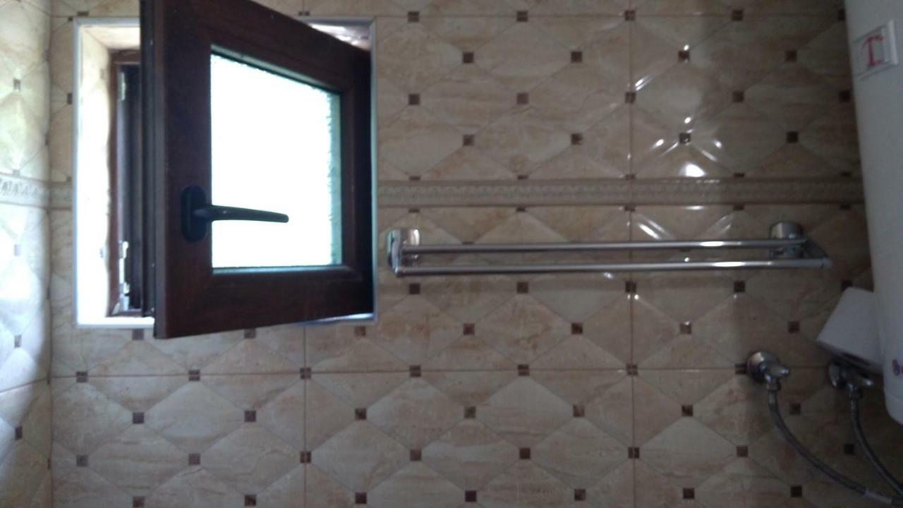 Hemingway Rooms In Happy Beach فارنا المظهر الخارجي الصورة